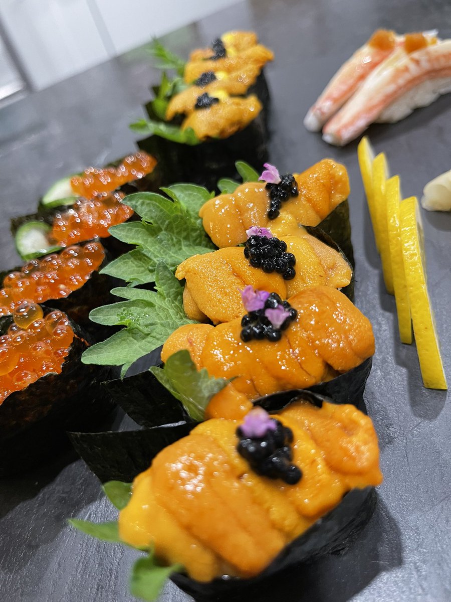 Open Monday to Saturday <a href="/Restaurant_PARK/">Park Restaurant</a> 
#Lunch #Dinner 🍣🥩🦪🍤🥟🍱🥗
Hokkaido Uni
Québec Uni
BC Uni
Ikura
Québec SnowCrab