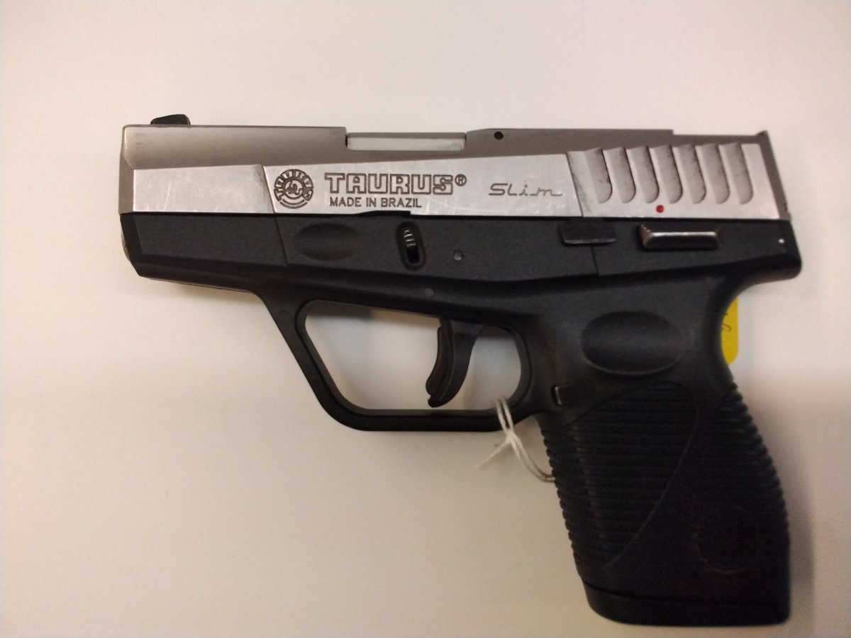 SouthrnPoliceDS's tweet photo. Introducing the Taurus PT 709 9mm and his little brother the PT 738 .380! Excellent sleek lines and compact for concealed carry use too!
#taurus #handgun #compactcarry #concealedcarry #smallbusiness #localowned #gunstore #guns https://t.co/H5qF3TZENf