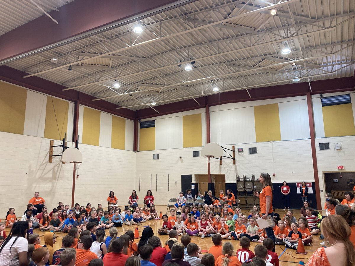 On Friday, April 21st Newberry celebrated Courage, the word of the month! One student from every classroom was recognized for showing Courage!
