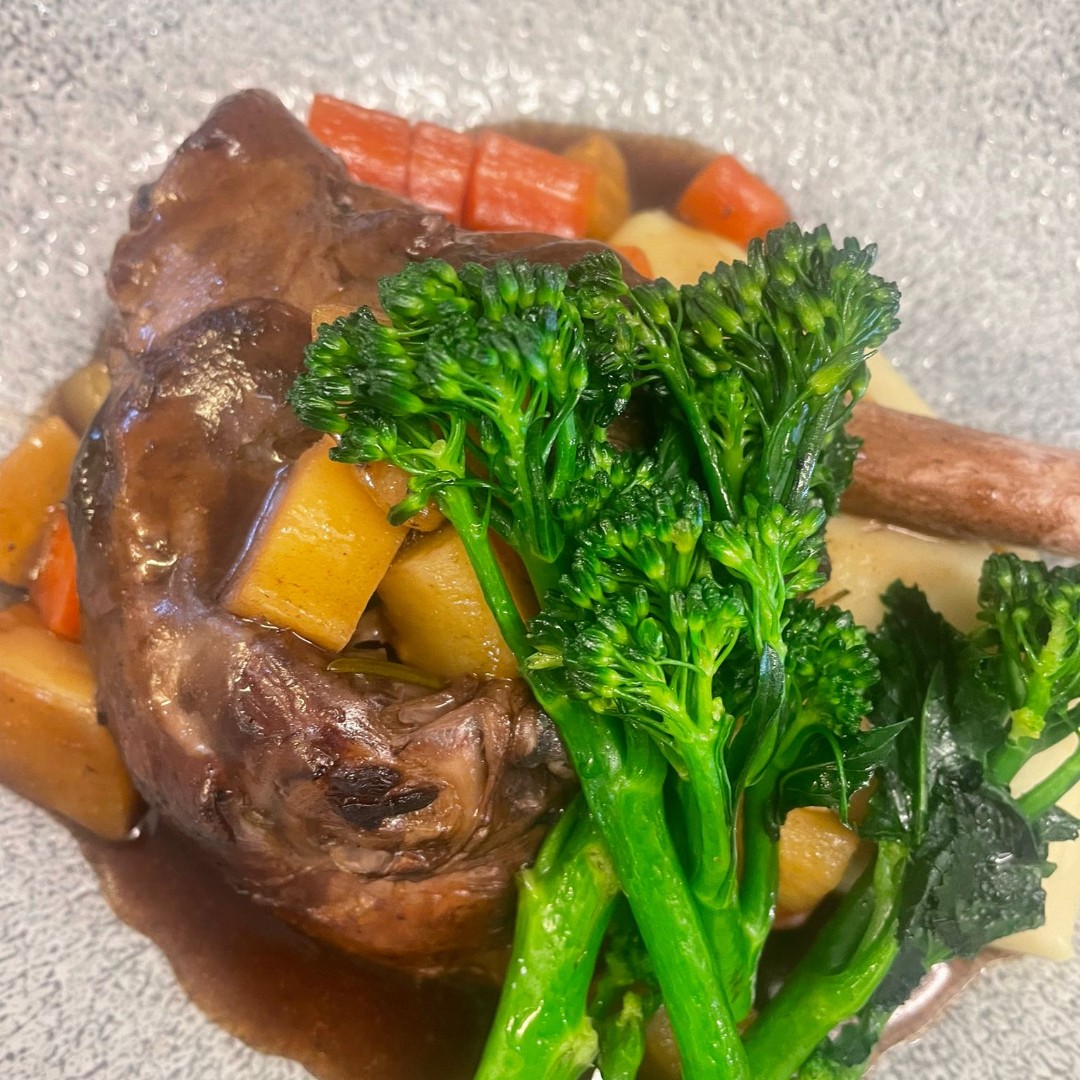 Our tasty menu has something for everyone.....what would you choose?

To book your table now call 01789 750010 or just follow the link below ⬇️
booking.favouritetable.com/?SiteCode=1537

#alcester #stratforduponavon #cotswolds #warwickshire