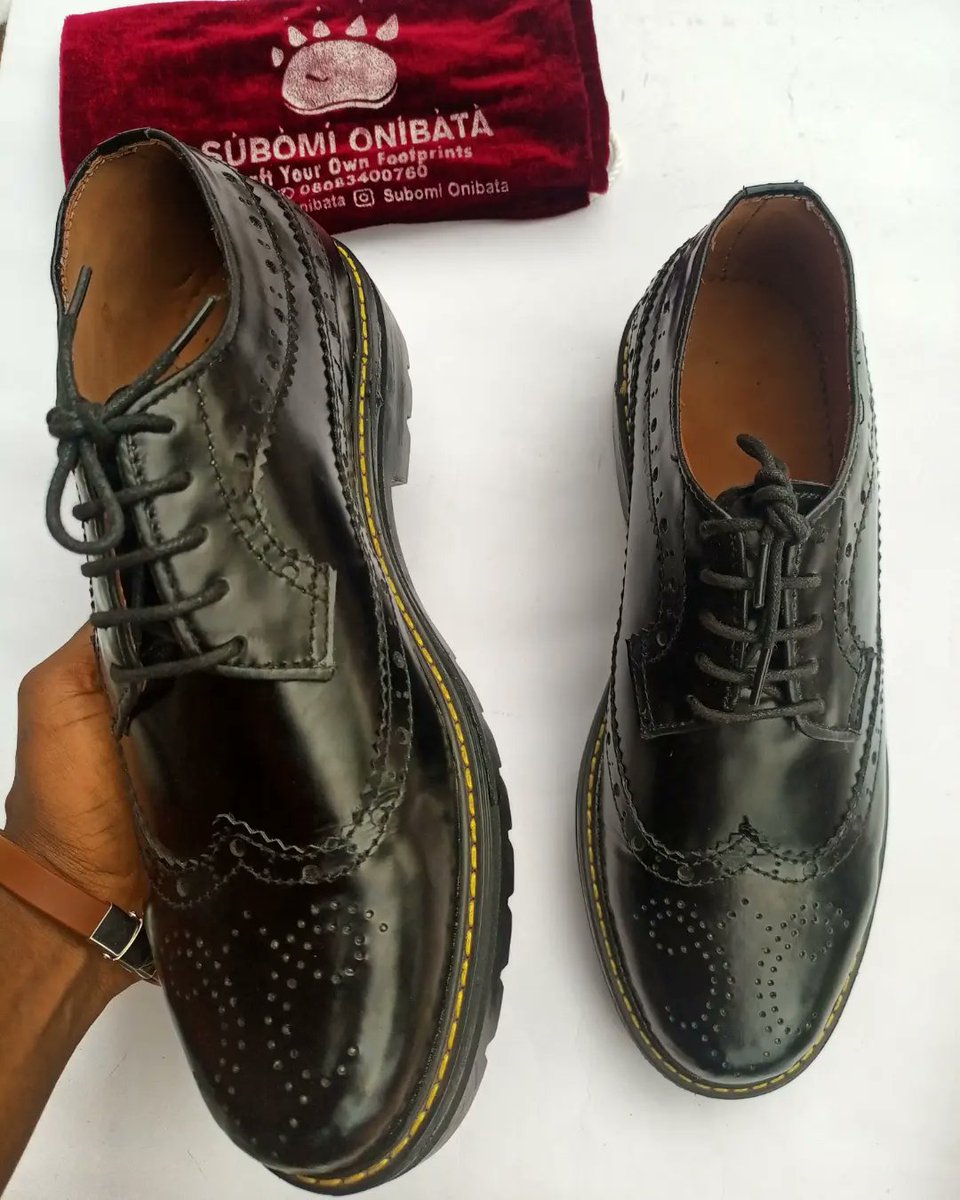 Shoes that make a statement!

Available in your preferred color and style.
Delivery is nationwide.

#subomionibata
#brogues
#handmade
#handmadefootwear
#handmadeshoes 
#lagos
#lagosbusiness
#lagosnigeria
#fashion
#fashionstyle
#fashionblogger
#madeinnigeria

Kindly RT!🙏🏽
