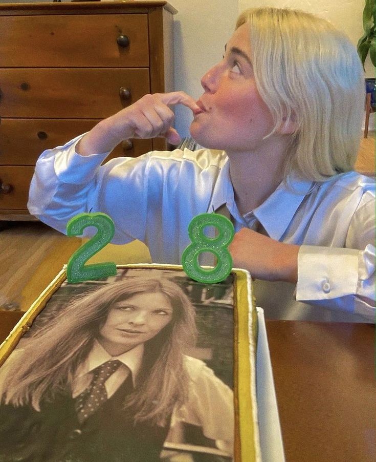 asheethinker's tweet photo. birthday day girl!!! 
@ashemusic https://t.co/c6wJggh3wl