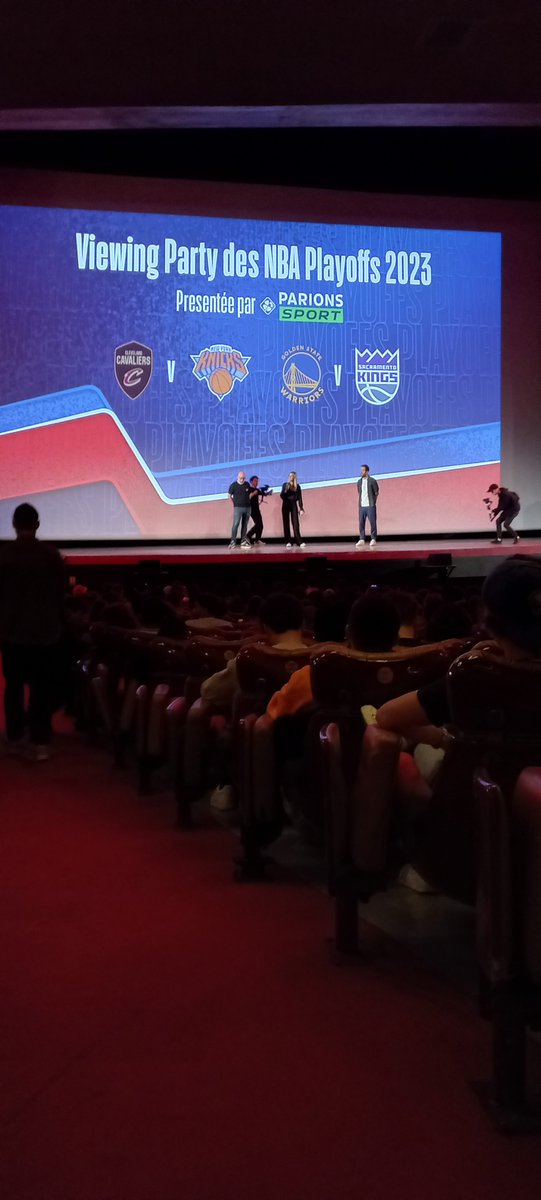 Neurchi_TT5's tweet photo. Comment penser à la #TTFL ce matin après avoir vécu une dinguerie comme celle du Grand Rex 🎞️
(Et je dis pas du tout ça parce qu'on a fait une nuit pourrie et qu'on s'est faits passer devant pas du tout 🙄)
On retiendra que la soirée était plus mémorable là-bas que dans nos decks https://t.co/V3zvSXY7uE