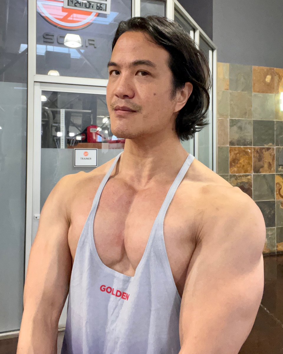liftrepapp's tweet photo. Monday again already?
.
.
.
#gym #fitness #weightlifting #bodybuilding #aesthetic #physique #muscle #flex #asianmuscle #asianbodybuilder #asianguy #asianguys #asianhunk #asiahunks #asianpride #asianphysique https://t.co/Jan6mUsHL4