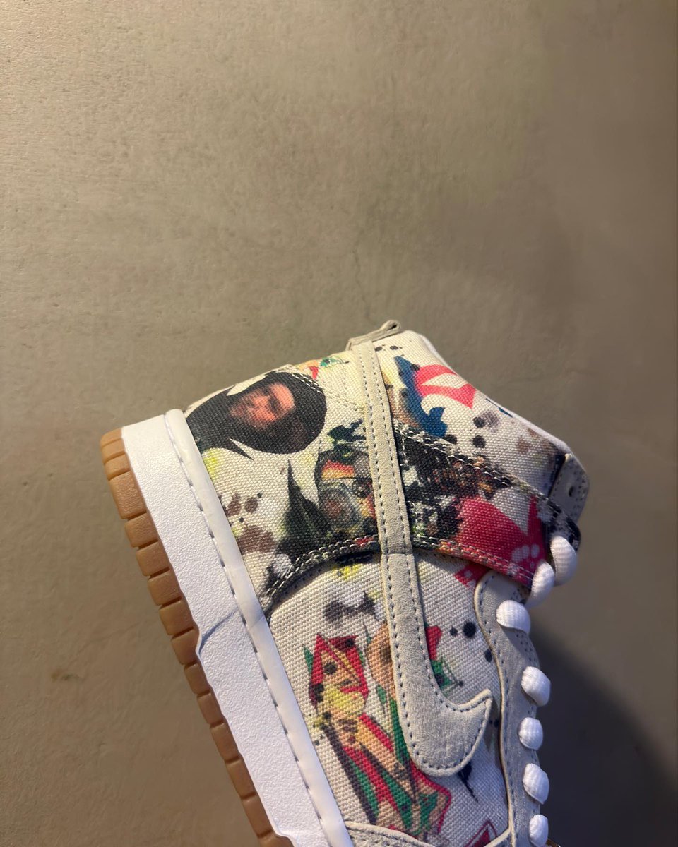 dropsdotgg's tweet photo. Are you excited for the Supreme Dunks? https://t.co/PSguyf1z08