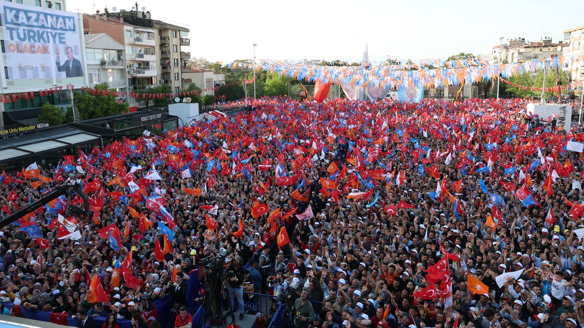 Biz Manisa’yı sevmeye doymadık, doymayacağız.

Teşekkürler Manisa! 🇹🇷