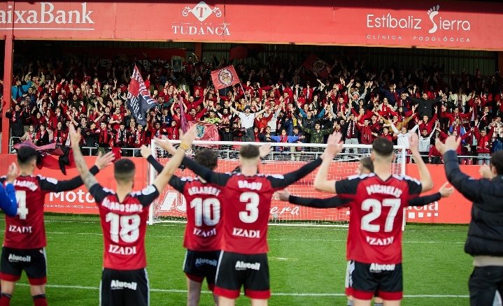 barahonaangel9's tweet photo. Ayer volví a sentir esos nervios de las grandes noches, esa motivación en las caras de la gente, esas ganas en nuestros jugadores..
Ayer volvió a ser otro día inolvidable, otro día para la retina del @CDMirandes 
Gracias por todo el fin de semana EQUIPO Y AFICIÓN, DE LOCOS!🔴⚫🐗 https://t.co/5oCIFonXtY