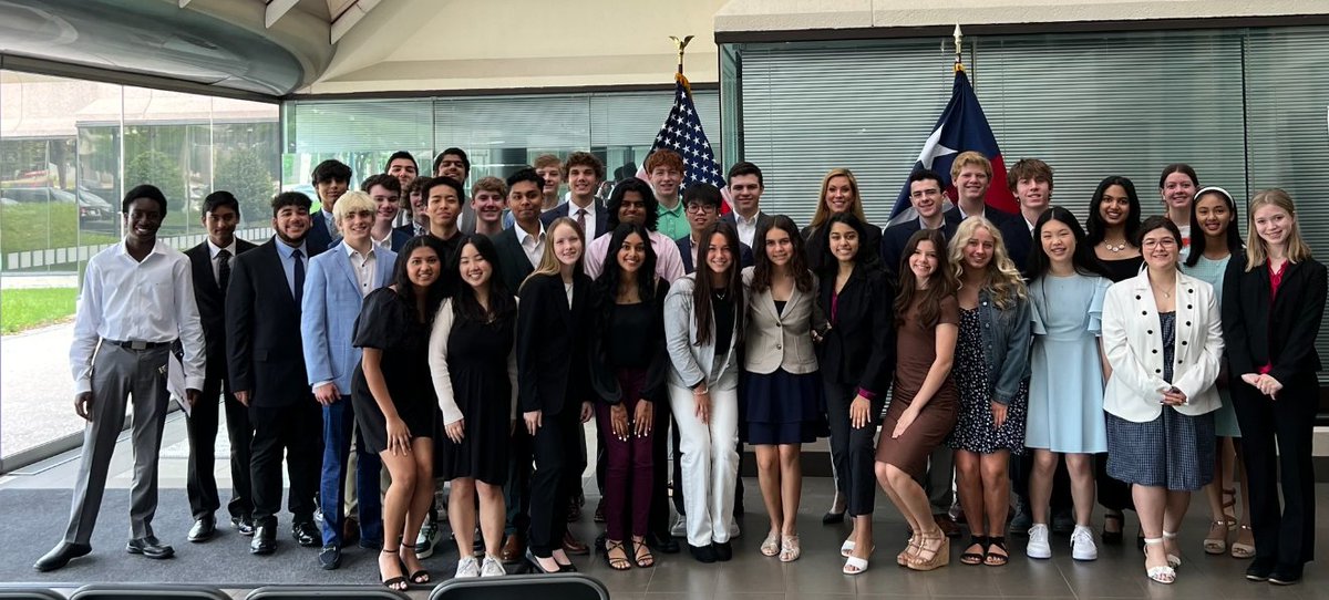 JbbAdvanced's tweet photo. Thanks to @RepBethVanDuyne &amp; her amazing staff for letting us host graduation ceremonies for 40+ students who completed the Congressional Youth Advisory Council program. Over the last year, this bright group learned a great deal about public policy, public service and leadership. https://t.co/e5zWA7SaOj
