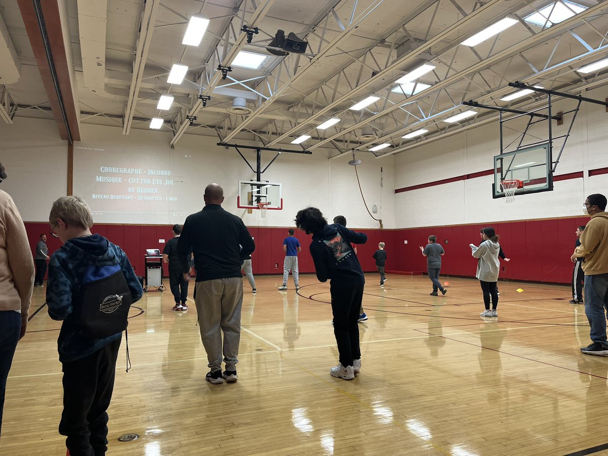 HiltonCadets's tweet photo. Great to see Mr. Scaccia, Murphy and Whelehan working with our Merton Williams Students in their dance planner in PE. #LifetimeActivity #GoCadets https://t.co/biJqpSWWeI