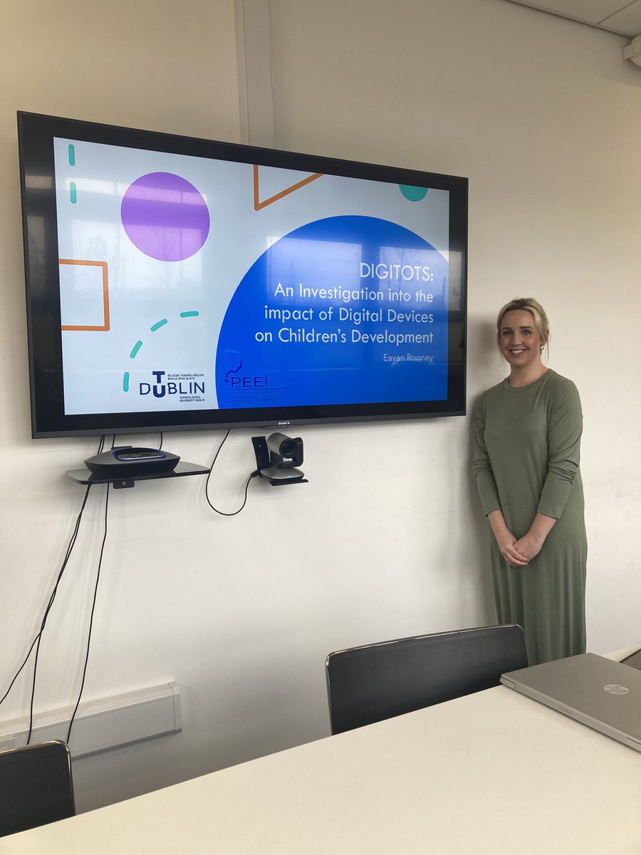 TheDavidGaul's tweet photo. Next @EavanRooneyOT spoke about her work on the DigiTots project which is seeking to examine #digitaldevice use in #youngchildren 

Given it’s potential impact on #motor ,#cognitive &amp; #social development… A very important topic in modern society! 📱 @PEEI_TU4D 🧠 @DrBMcGranePE https://t.co/Y52GCPoaQ3