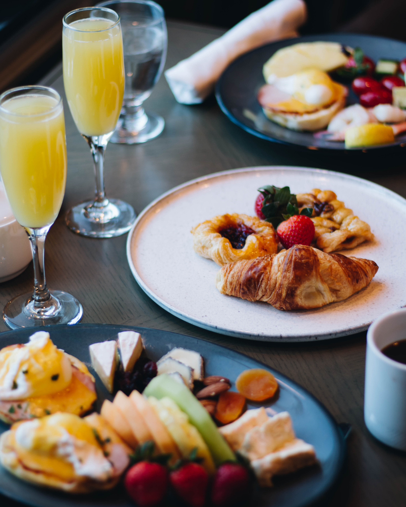 Indulge in a delicious Mother's Day brunch at Hotel Saskatchewan, Autograph Collection, and make Mom's day extra special! Link in bio to book or book on OpenTable. 

#SpoilMom #DeliciousBrunch #HotelSaskatchewan #HotelSK #Brunch #MothersDay instagr.am/p/CrbO7Fvy2eU/