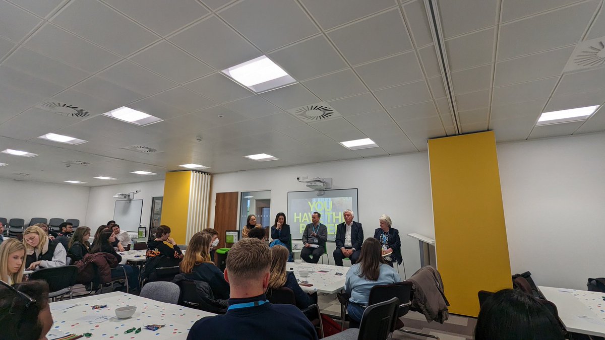 GallivanHuw's tweet photo. Awesome day at the @CAVC student conference! https://t.co/IqT1rLkyJX