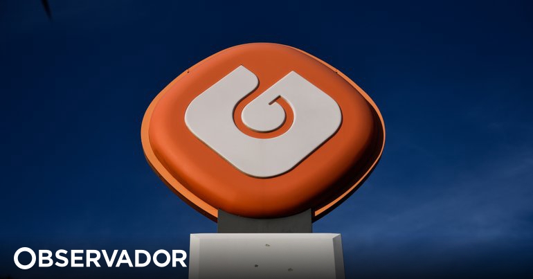 iAngola tweet media