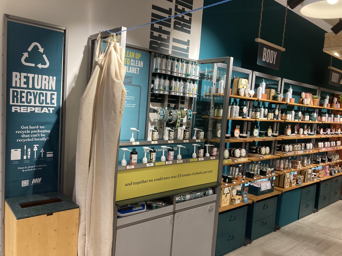 Introducing the newly refurbished store for The Body Shop at Brent Cross. The new store is based around sustainability🤩. You can find a consultation corner, a new self help gift section, a refill counter and more! Head down now to shop all things Body Shop! ✨