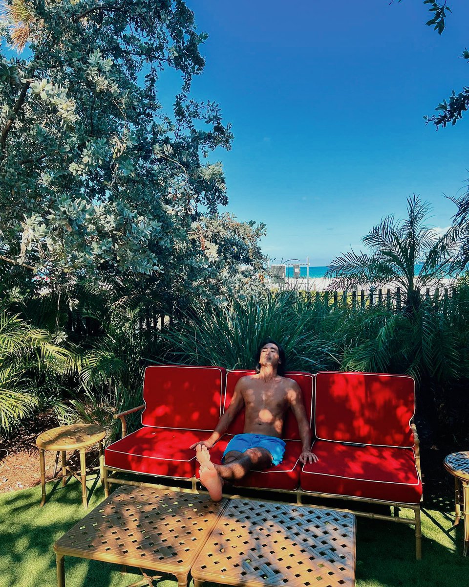 FAENA (@faenamiami) on Twitter photo Between the palms, paradise is found.
📍 Faena Miami Beach
(#📷 Photo by: <a href="/hunjoo/">hunjoochoi</a>) Between the palms, paradise is found.
📍 Faena Miami Beach
(#📷 Photo by: <a href="/hunjoo/">hunjoochoi</a>)