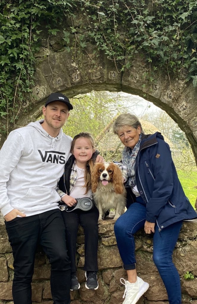 This should be interesting.
Here’s my weekend well-being. No football no problem, 3 generations of the family enjoying a rare Saturday afternoon out. 🐶