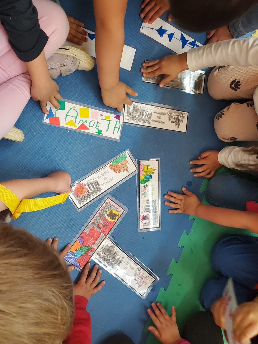 Y cómo no... ¡Nuestros peques también disfrutaron de la lectura y de nuestra preciosa Segovia! 
Ellos tuvieron el placer de leer "RatónPérez. Una aventura en Segovia" también de nuestra amiga María Albarrán. 
¡Sus marcapáginas quedaron chulísimos!
#CentrosEducacyl