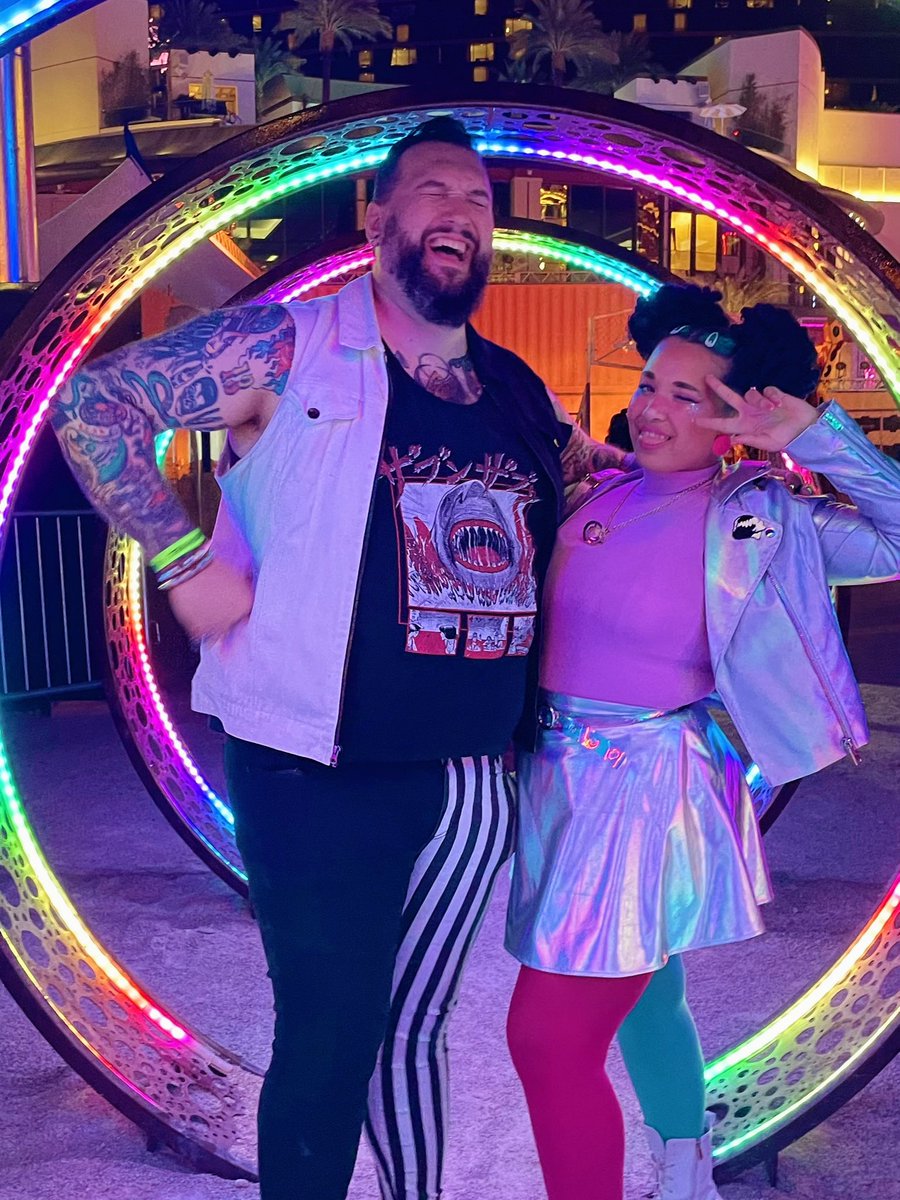 CheyennejazWise's tweet image. Went to the @transfixart exhibit at @resortsworldlv last night and it was SO COOL omgggg 
I feel like my #zenon inspired #ootd fit perfectly! #transfix #lasvegas
