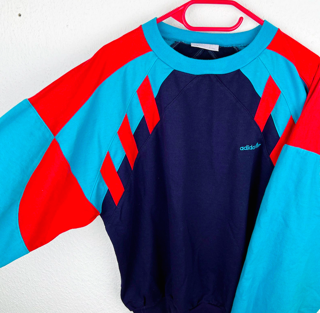 Vintage adidas

#ILoveThe90s #1990s #80s90s #90s 

📸 etsy.com/listing/131234…