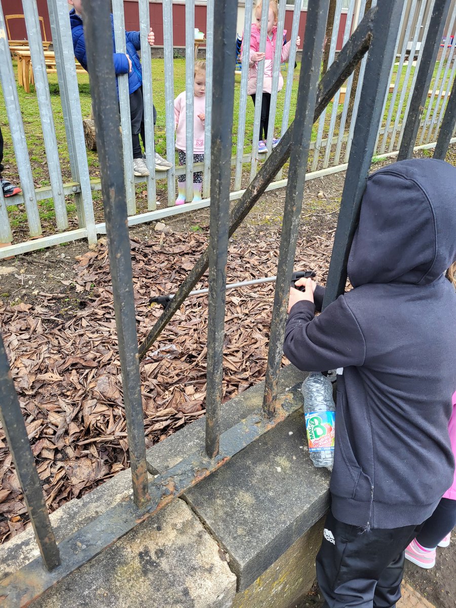 wlBlackburnPS's tweet photo. We are keeping our new nursery garden clean and tidy. #litterpickers https://t.co/ShSPPr7YuW