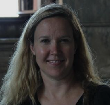 Should colleges be allowed to consider race when deciding which students to let in? The #SupremeCourt may soon decide the future of #AffirmativeAction. We spoke to:

- SCOTUS reporter <a href="/AHoweBlogger/">Amy Howe</a> 
- Vern Granger, admissions director at <a href="/UConn/">UConn</a>

Listen: thenewsworthy.com/shownotes/0422…