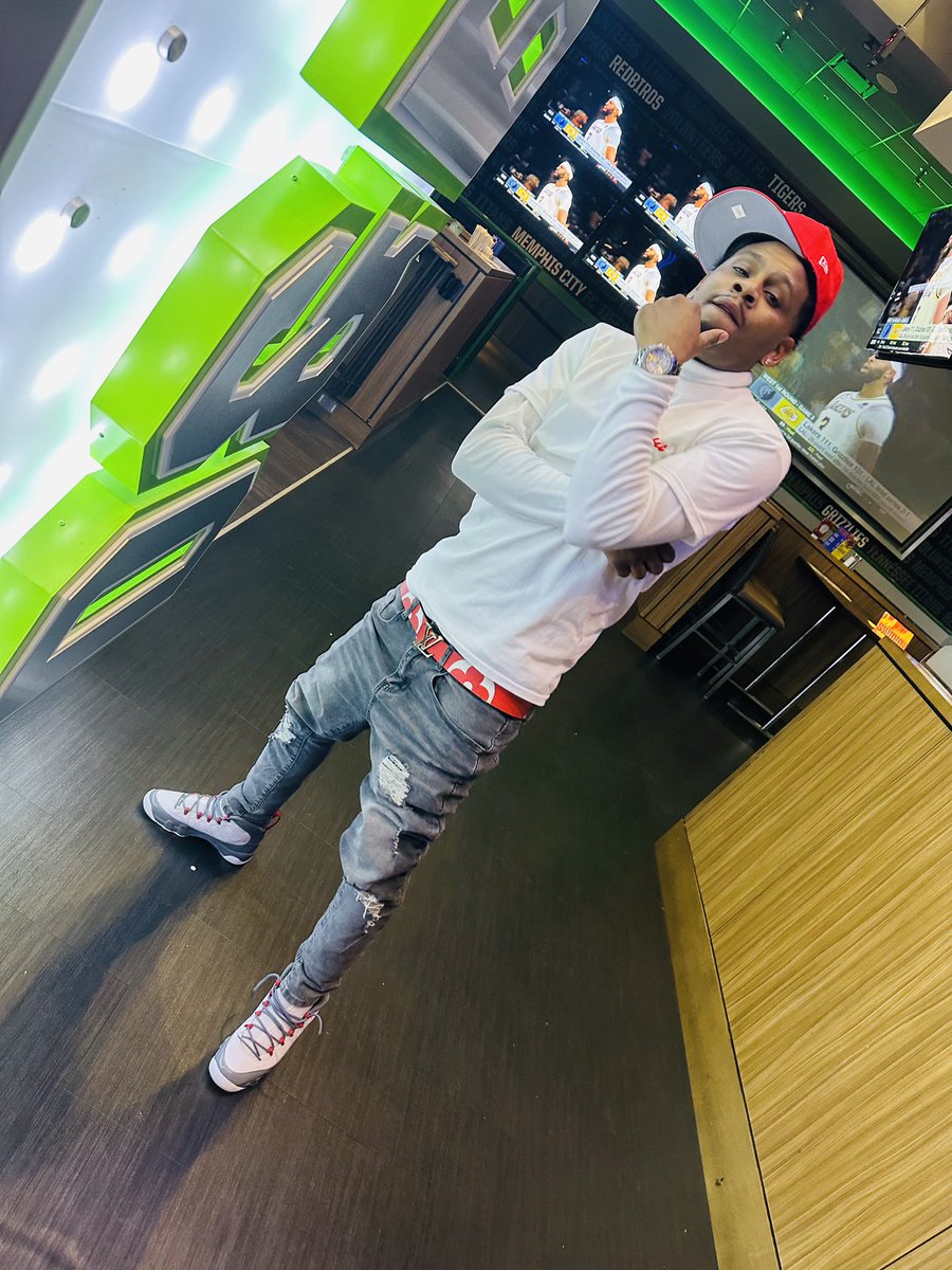 deesvagee's tweet image. Dont Speak on Savagee Just Speak on How He Stand on Business🩸#5211