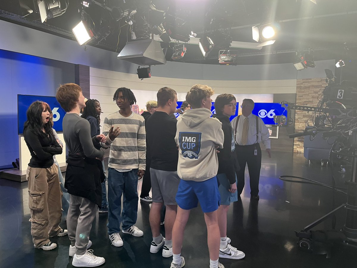 KG Williams, M.S.Ed (@mrskgwilliams) on Twitter photo Had the awesome opportunity to head back to my old stomping grounds <a href="/CBS6/">WTVR CBS 6 Richmond</a> for <a href="/lafayetterams/">LafayetteHS</a> with <a href="/GeNienneWithaG/">GeNienne Samuels</a>, <a href="/BillFitzCBS6/">Bill Fitzgerald</a> , Don as our awesome tour guides; thank you <a href="/VAUnion1865/">Virginia Union</a> for hosting an wonderful lunch!!! Had the awesome opportunity to head back to my old stomping grounds <a href="/CBS6/">WTVR CBS 6 Richmond</a> for <a href="/lafayetterams/">LafayetteHS</a> with <a href="/GeNienneWithaG/">GeNienne Samuels</a>, <a href="/BillFitzCBS6/">Bill Fitzgerald</a> , Don as our awesome tour guides; thank you <a href="/VAUnion1865/">Virginia Union</a> for hosting an wonderful lunch!!!
