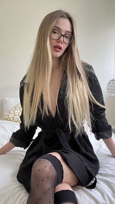 I will help you to take away your stress after job 🫶🏻  Retweet 💋 https://t.co/q9popCZ3F0