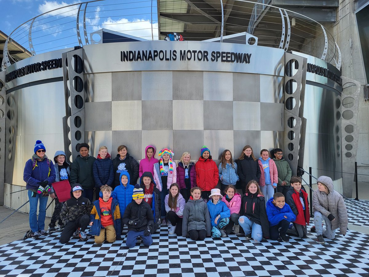 MrsBroviakClass's tweet photo. Thanks @IMS for a great educational experience today! Our 4th graders will remember it for a long time. #SCMustangs https://t.co/k2ADTHQEHM