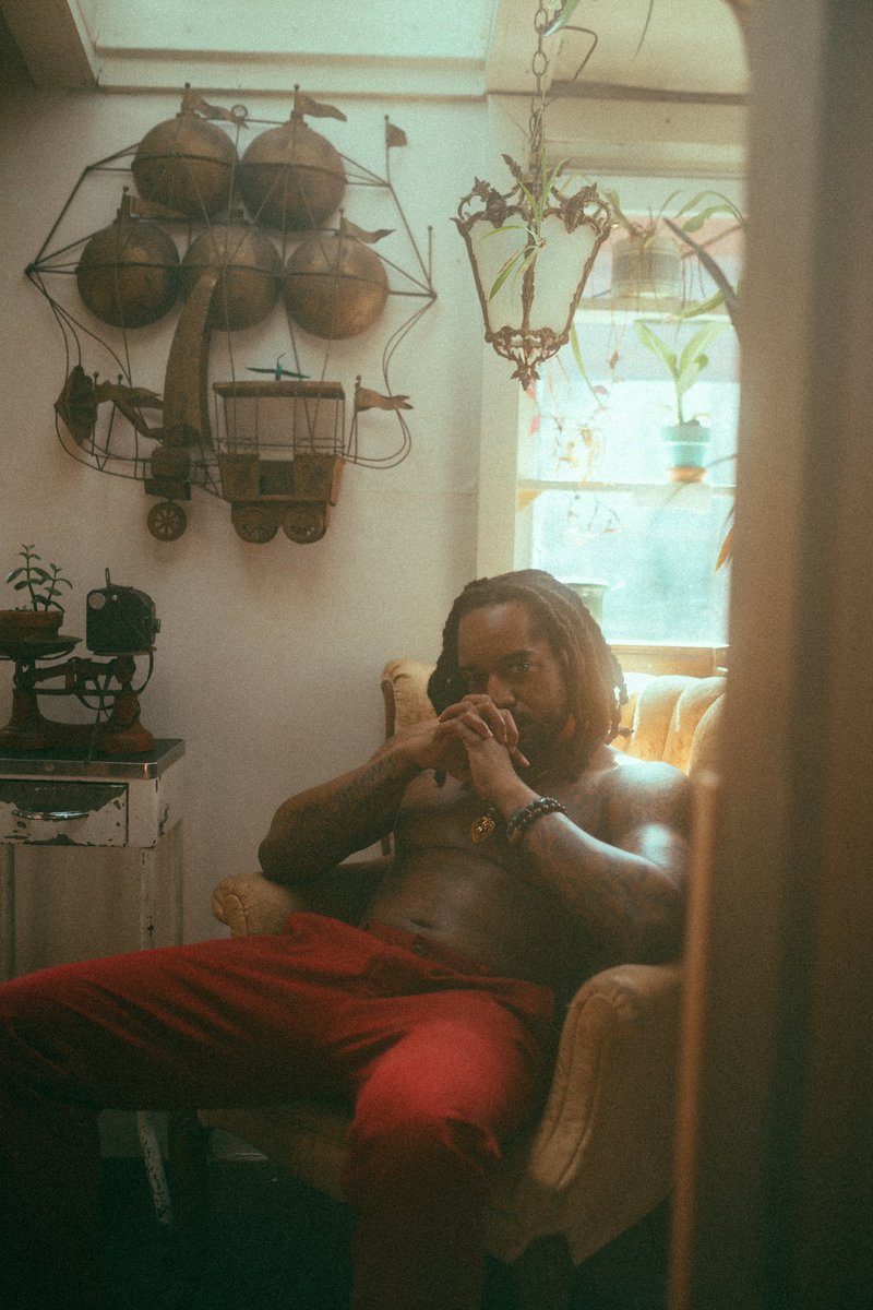 Sam Spade tweet media