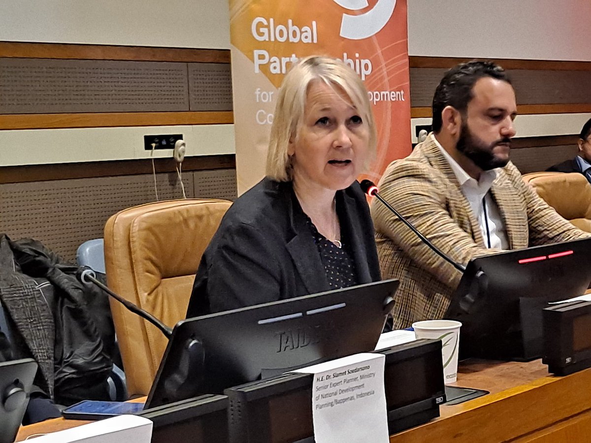 DevCooperation's tweet image. LAST WEEK during #Fin4Dev The #GPEDC brought together key stakeholders to highlight a new way of monitoring #DevCoop promoting #EvidencetoAction. The event showcased how tracking effectiveness commitments can drive #development dialogue, action and results:bit.ly/3LnDRJY