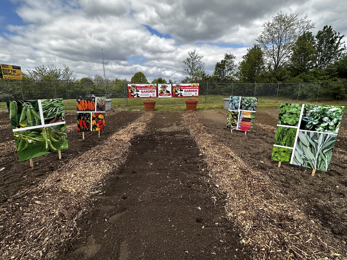 Thrilled for the <a href="/Bearcats_Pantry/">BCP and Resource Center</a> 
with the addition of the garden! Bearcats will be able to enjoy fresh fruits &amp; vegetables! <a href="/StuAffUC/">UC Student Affairs</a> #UCSAProud
