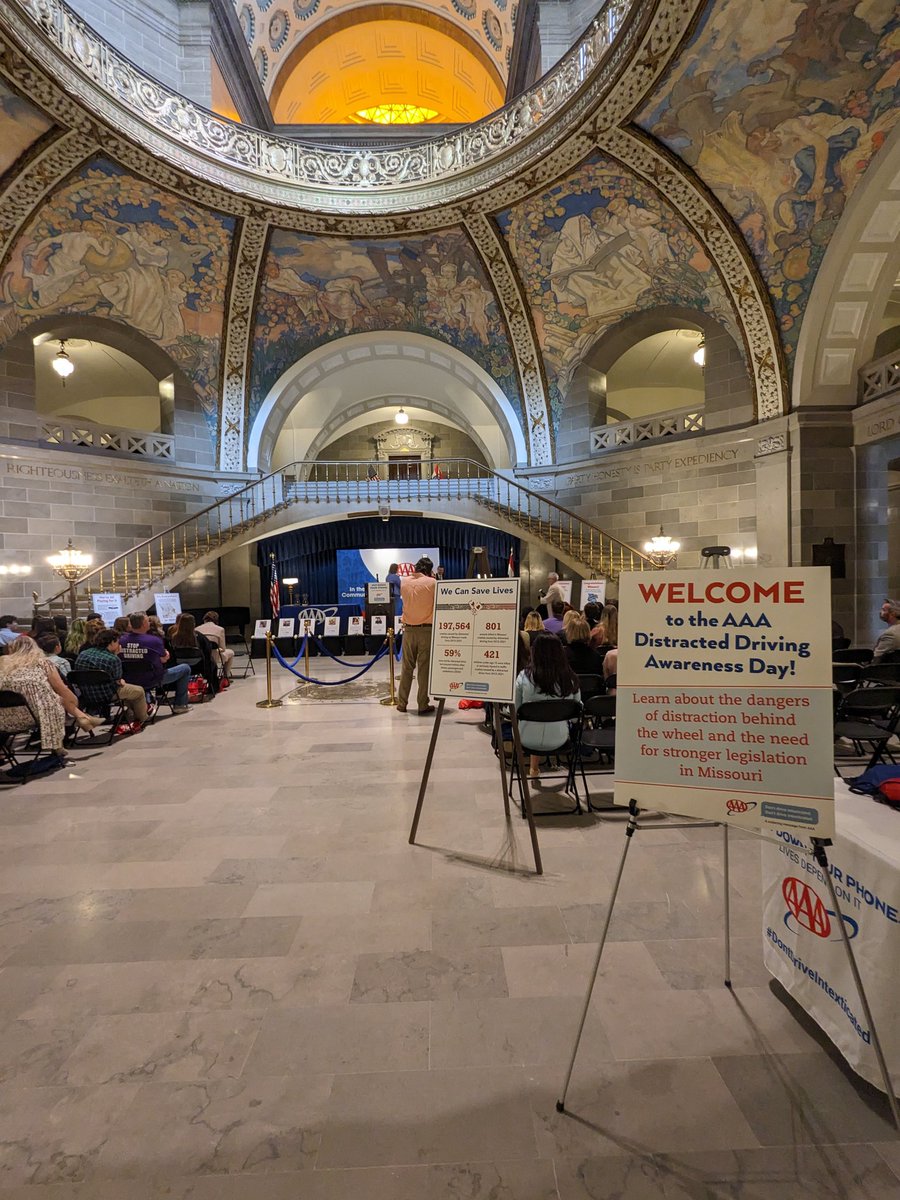A great day for our AAA Distracted Driving Awareness Day at the Missouri State Capitol. Especially as our law makers advance the "Siddens Bening Hands Free" to make distracted driving illegal in the state #HandsFreeMo <a href="/AAAMissouri/">AAA Missouri</a>