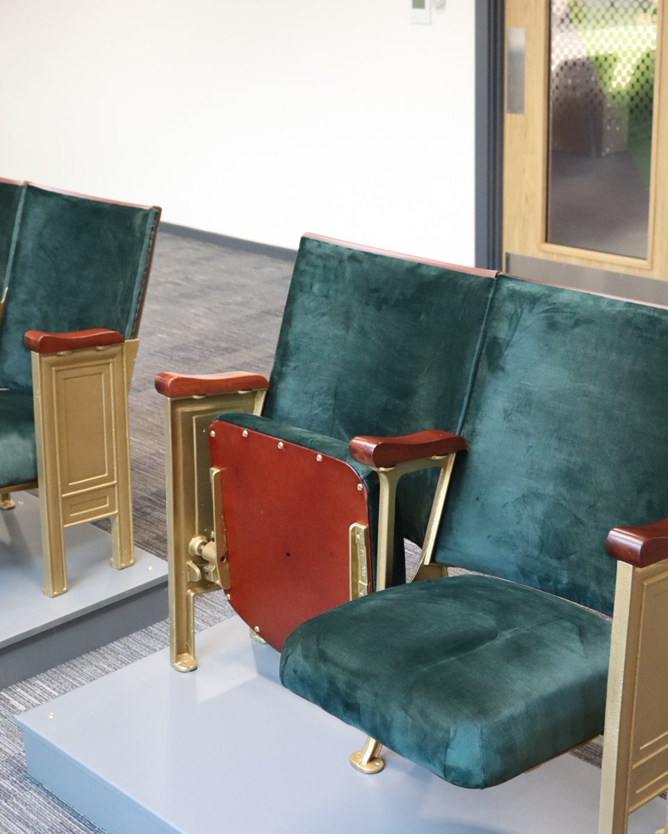 arts_afan's tweet image. Here's a sneak peek behind the scenes of our most recent project 🤩

It's a look behind the curtain at the creative process and how our team brings ideas to life. 

Scroll to see more images 👉

#behindthescenes #sneakpeek #ArtsCharity