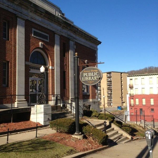 Inspired by <a href="/AvashiaNeema/">Neema Avashia</a>, @darjeun, and #NationalLibraryWeek, here's the WV library that supplied me with orange-covered biographies and Joan Aiken novels, where the writer I would become started to unfurl, to dream of the next word or chapter or book. <a href="/MarionCoLibs/">Marion County Public Library System (WV)</a>