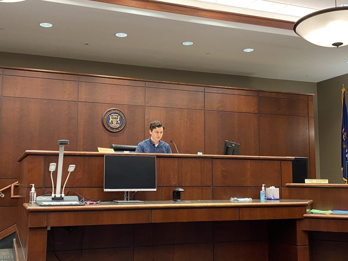 OfcSoto's tweet photo. Final Teen Court trials for the year. Finished the night with three cases and 14 for the year. Jury made great progress. #TeenCourt #58thDistrictCourt @hpsProud https://t.co/wY9IMvE3mE