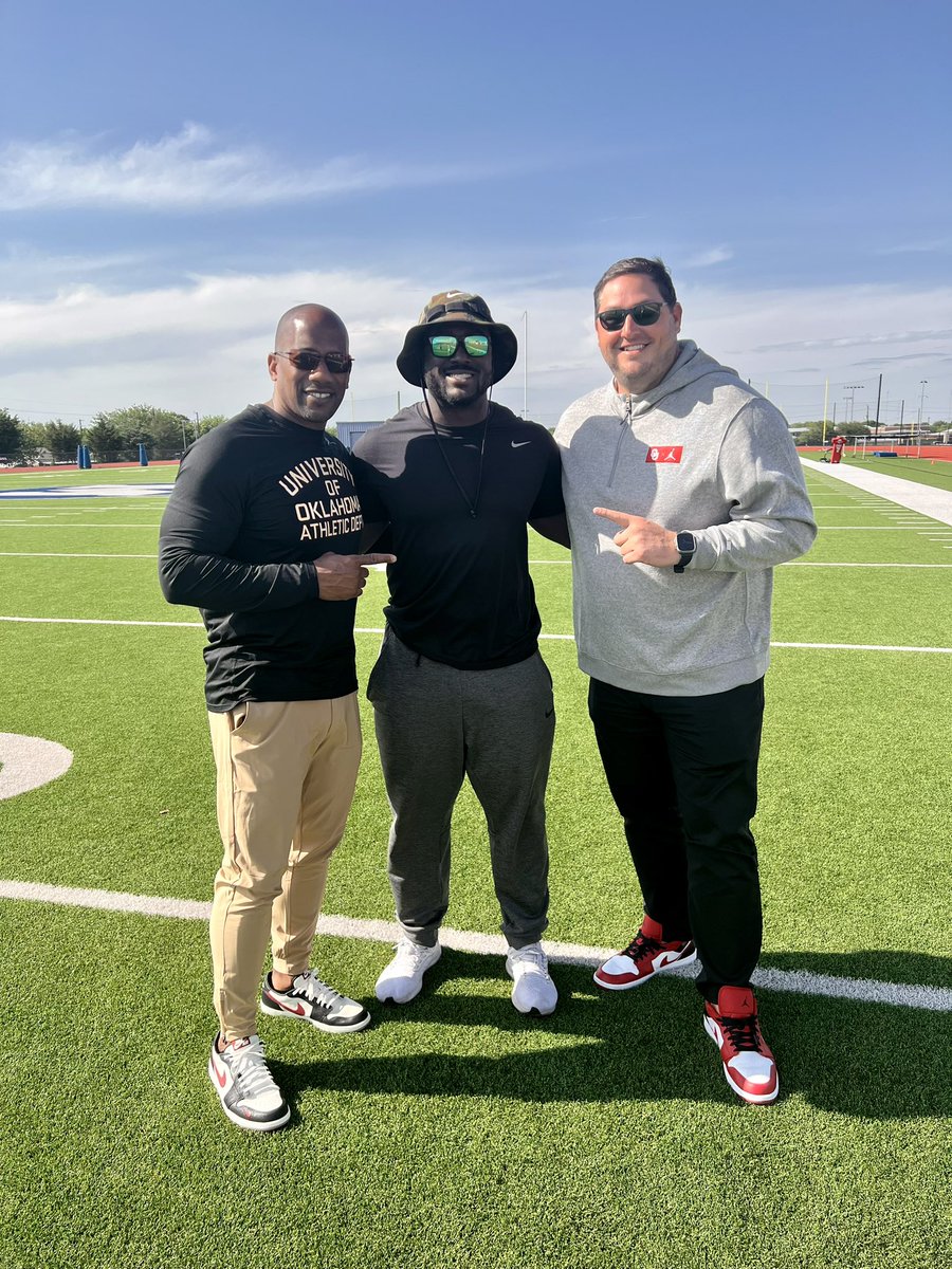 Thank you <a href="/Coach_Leb/">Jeff Lebby</a> and <a href="/CoachEmmett/">Emmett Jones</a> for stopping by and checking out the Panthers! #WinTheDay