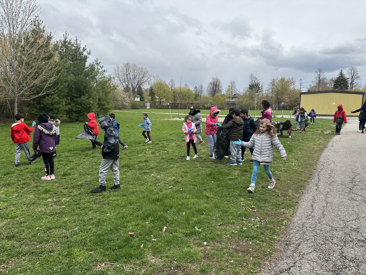 Together we can take actions on #Sustainability and #Climatechange HFL is celebrating #EarthMonth  by taking part in <a href="/CityBrampton/">City of Brampton</a> #CleanupChallange ! <a href="/PDSB_eco/">Peel EcoSchools</a> <a href="/PeelSchools/">Peel District School Board</a> <a href="/amtulejaz/">Amtul Ejaz</a> <a href="/dricketts2/">Datress Ricketts</a> <a href="/ms_nijjar/">Ms. Nijjar - HFL LLC</a>