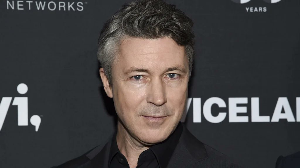 AlienPredatorU1's tweet photo. Ha cumplido 55 años el actor Aidan Gillen, que interpretó al brillante científico Scott Cameron en #AlienInfinite y #BeyondInfinite
¡Muchas felicidades! 🎉🎉🎉🎊🎊🎊 https://t.co/K8kTqtxMsh