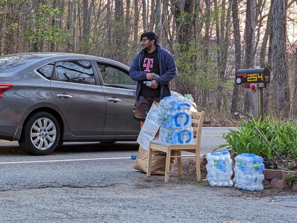 I want to take a moment to recognize @choosnii for being an incredible human being &amp; caring for others. @choosnii living on one of the routes, went out his way to buy water and hand out free for those in need. His selflessness is admirable and I’m proud to have him in our stores!