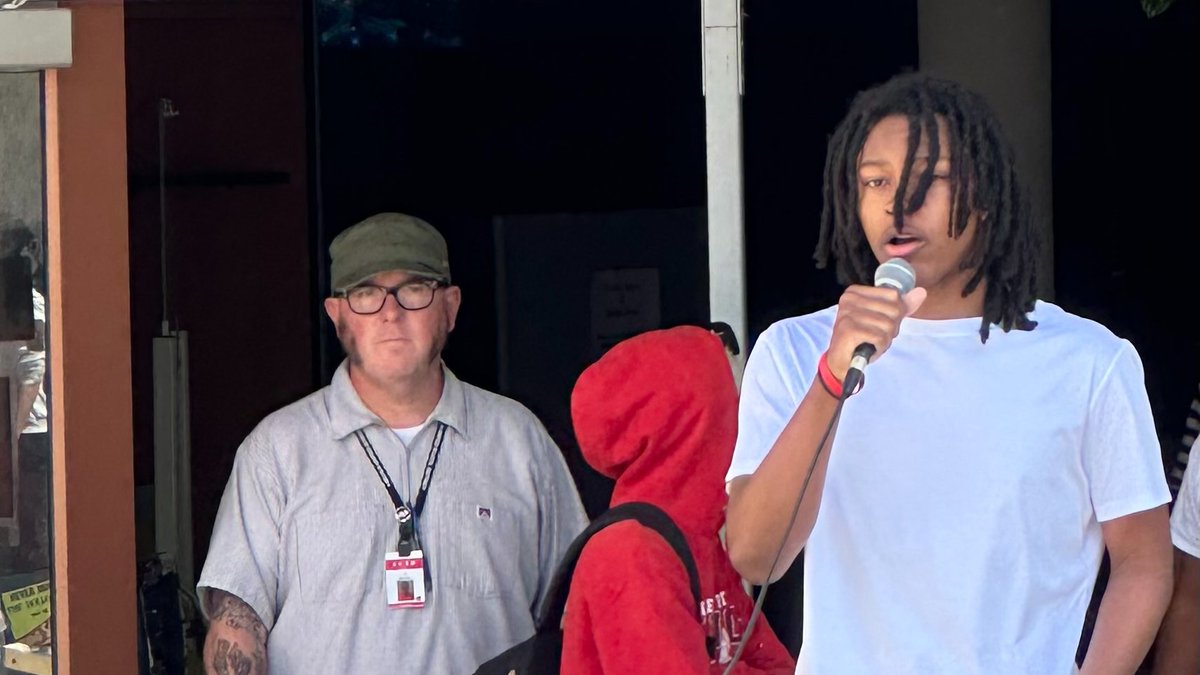 LHSTrojanPride's tweet photo. Our library isn't just for reading and homework! Mr. Bonilla hosted our first #PoetrySlam of the spring outside the library last Friday at lunch. Five students took the stage to rap or perform #SpokenWord.

Our next Poetry Slam is this Friday! #PerformingArts #LunchtimeActivities https://t.co/6fYP9uN5uI