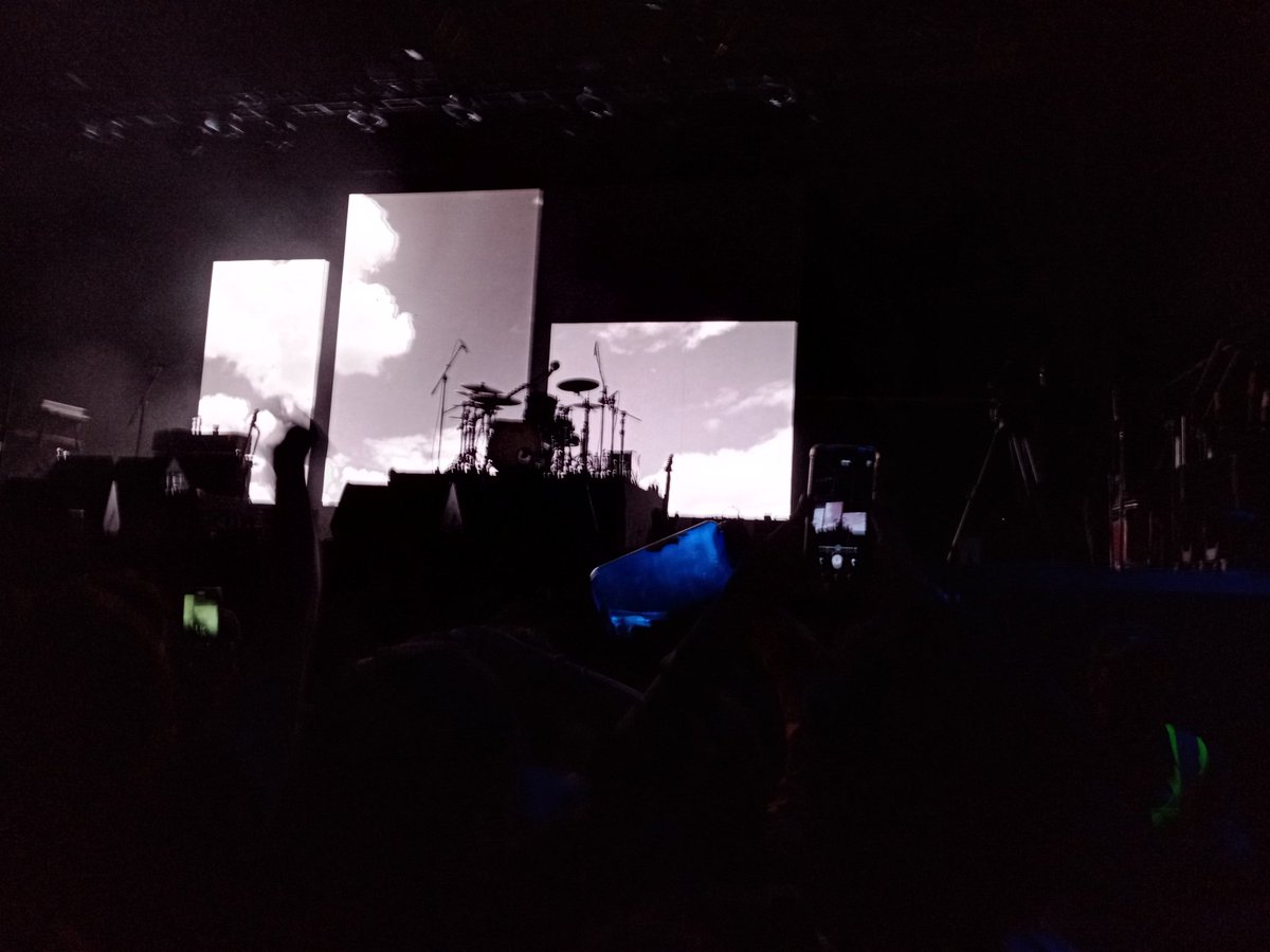 JackiePrisco's tweet photo. @fansclublolmx @loveoflesbian @industriaworks @pandaartist @NoSoyLisa @UriBonet @juligan008 @SantiBalmesSoy @RickyFalkner @daaaniferrer 18-03 Guadalajara
20-03 VL CDMX
02-04 Monterrey
07-10 Guadalajara
08-10 Toluca
14-10 CDMX
15-10 Querétaro
16-10 León
18-10 CDMX
21-10 Monterrey
22 y 23 de oct TC Puebla

No me fue posible mandar foto de mis items, el año pasado estuve en primera fila en Vive Latino y Tecate Com https://t.co/3B0nCOZpuk