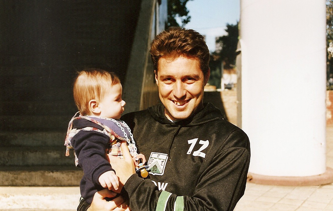 CristianF64's tweet image. Un @FranFagioli y un "Gordo" #Cordon cuando no había cámaras digitales 
#ferro