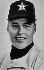AstrosDaily's tweet photo. 4/24/1972: Audio: Gene Elston has the call as the #Astros' Johnny Edwards ends a thriller against the Cubs: https://t.co/21Mpkc68KO https://t.co/ebBrZpfSZO