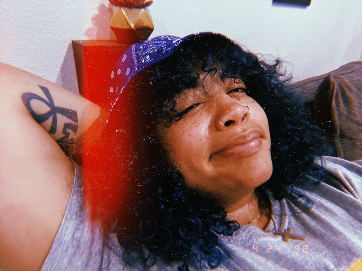 AriSangtheBlues's tweet photo. Tell me you live with crip without telling me you live with a crip. 😂 #randomgifts https://t.co/E4LLGTiP1O