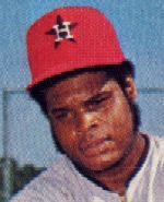 AstrosDaily's tweet photo. 4/24/1972: The #Astros' Johnny Edwards takes Ferguson Jenkins deep to stop the Cubs, 3-2, in eleven innings. Lee May and Ron Santo trade two-run shots in the first before Edwards breaks the tie. Jim Ray takes the victory. https://t.co/IXHxvFgZpu https://t.co/snRIqgdO2u