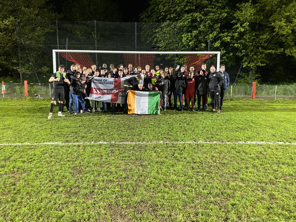 SawboTownFC's tweet photo. Full time score was 2-2 against @barkingfc

Our goals coming from Jaydon &amp; @Ayubkadiri1 in the 89th minute.

Massive thank you to our supporters and especially the Sawbo Ultras who have followed us through the highs and lows this season. 

🔴⚫️🔴⚫️ https://t.co/J8PLEiHcgV