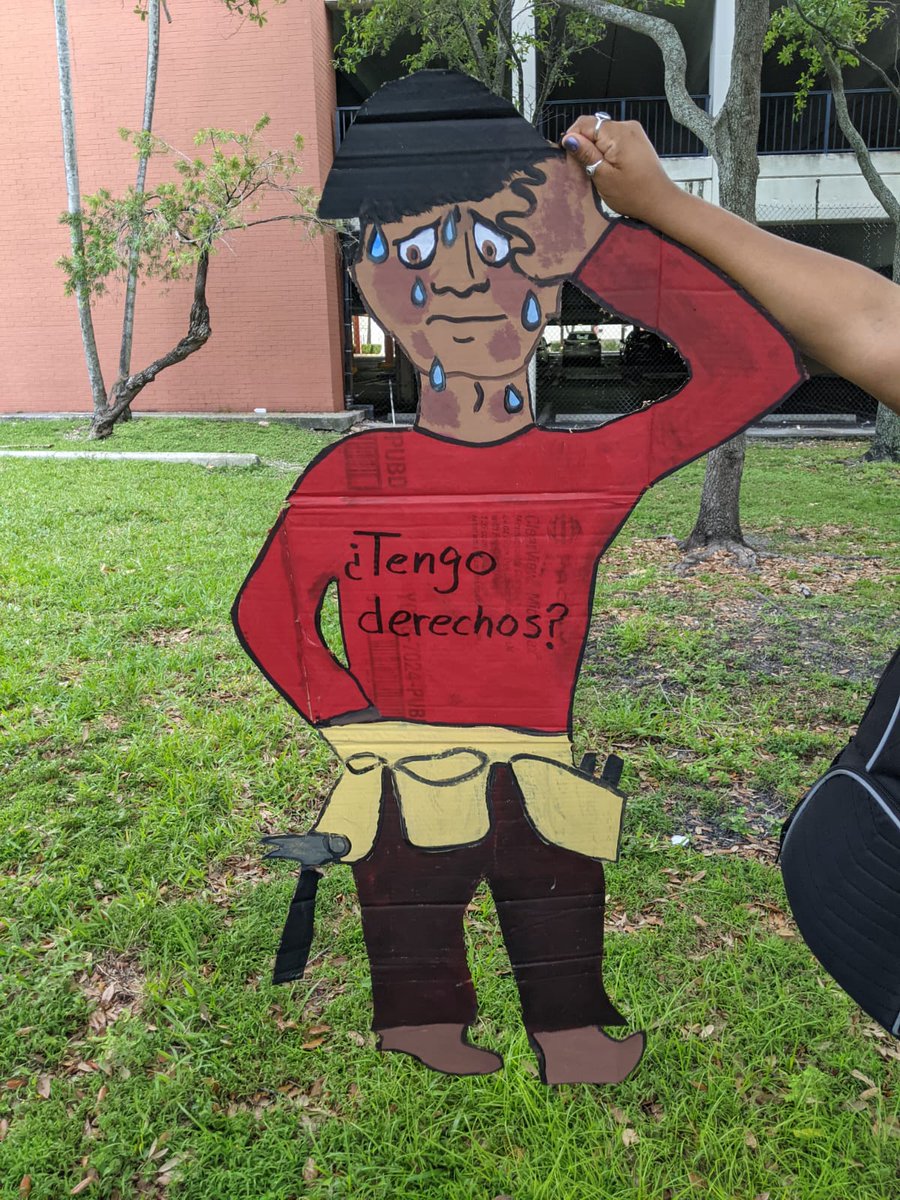 WeCount_Fl's tweet photo. Each year, workers in Miami-Dade die as a result of extreme heat. Today, we kicked off Workers Memorial Week by distributing water and PPE to construction workers in North Miami Beach. Workers are demanding #WaterShadeRest on the job. #QueCalor https://t.co/UE8ZvKfwie