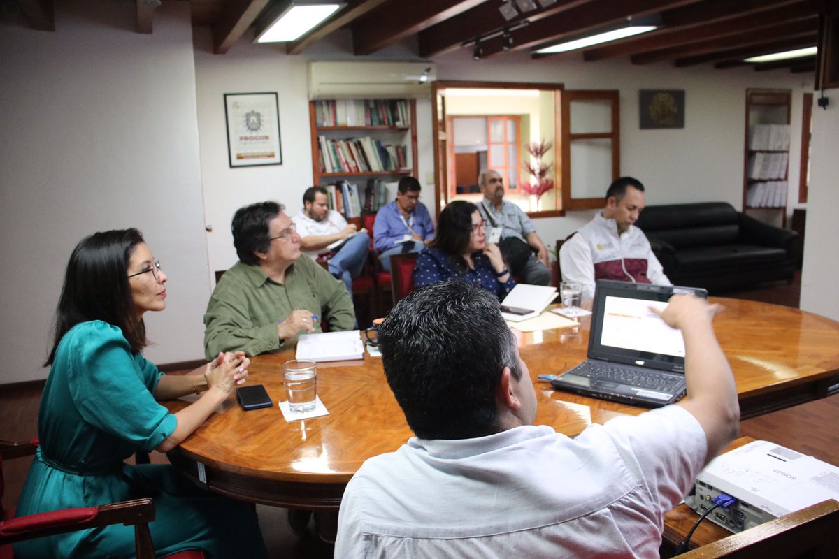 WalMtzOlvera's tweet photo. 🙋🏻♀️Nos visitó el Dr. José Cruz Agüero para compartir las estrategias #PROVEER que en 🫱🏻🫲🏼 @VerSEDESOL , a cargo del Secretario @SoyGuillermoFS , han permitido atender eficientemente a la población vulnerable👥
@GobiernoVer https://t.co/TdJlCKj2h0