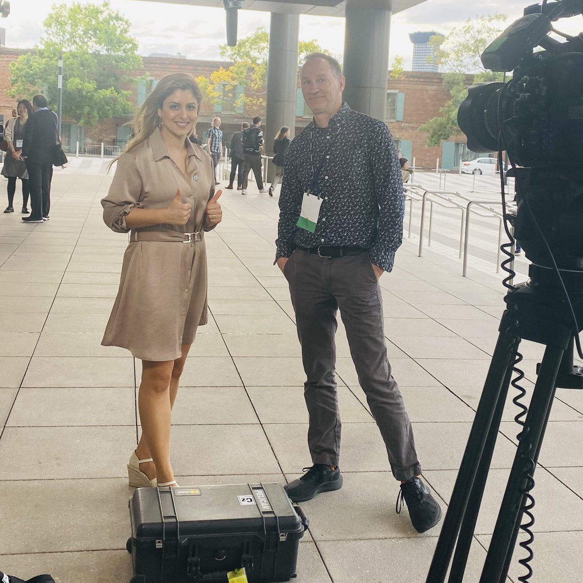 Thanks, @macular_org for the interview at #ARVO2023 today about our research on anti-VEGF therapy at Harvard, and for supporting me and my mentor Dr. @GraysonWilkes Armstrong, Director of the MEE Ophthalmology Emergency Services, with a grant of $150,000. @HMSeye @MassEyeAndEar